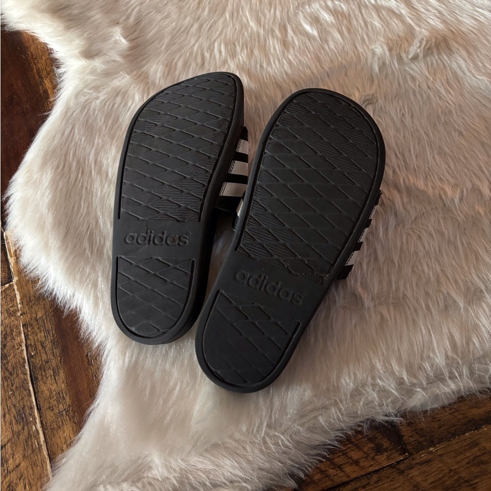Adidas Black and White Shoe Label - Picture 5 of 6